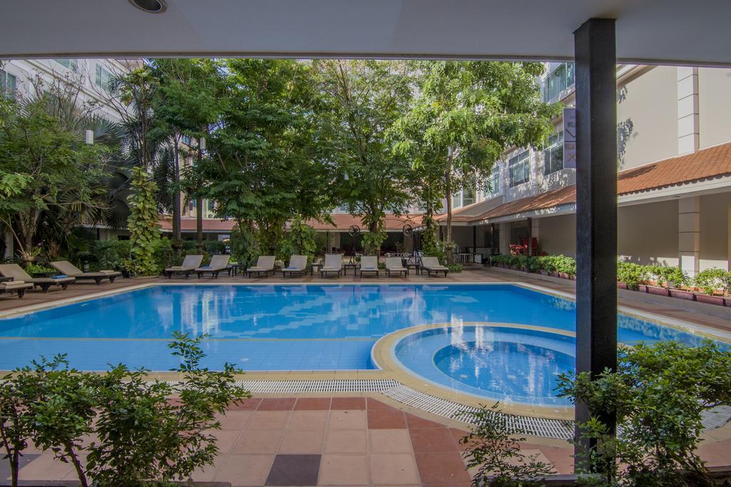 Angkor Riviera Hotel Siem Reap Exterior foto