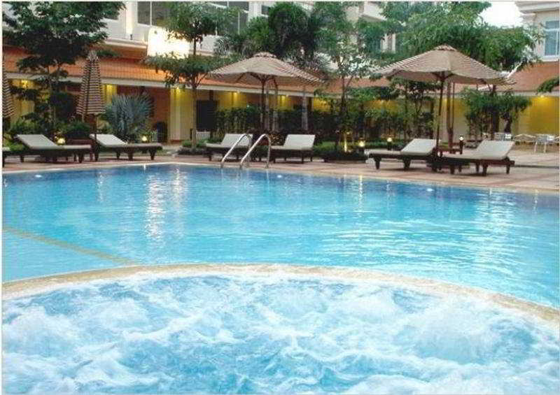 Angkor Riviera Hotel Siem Reap Exterior foto