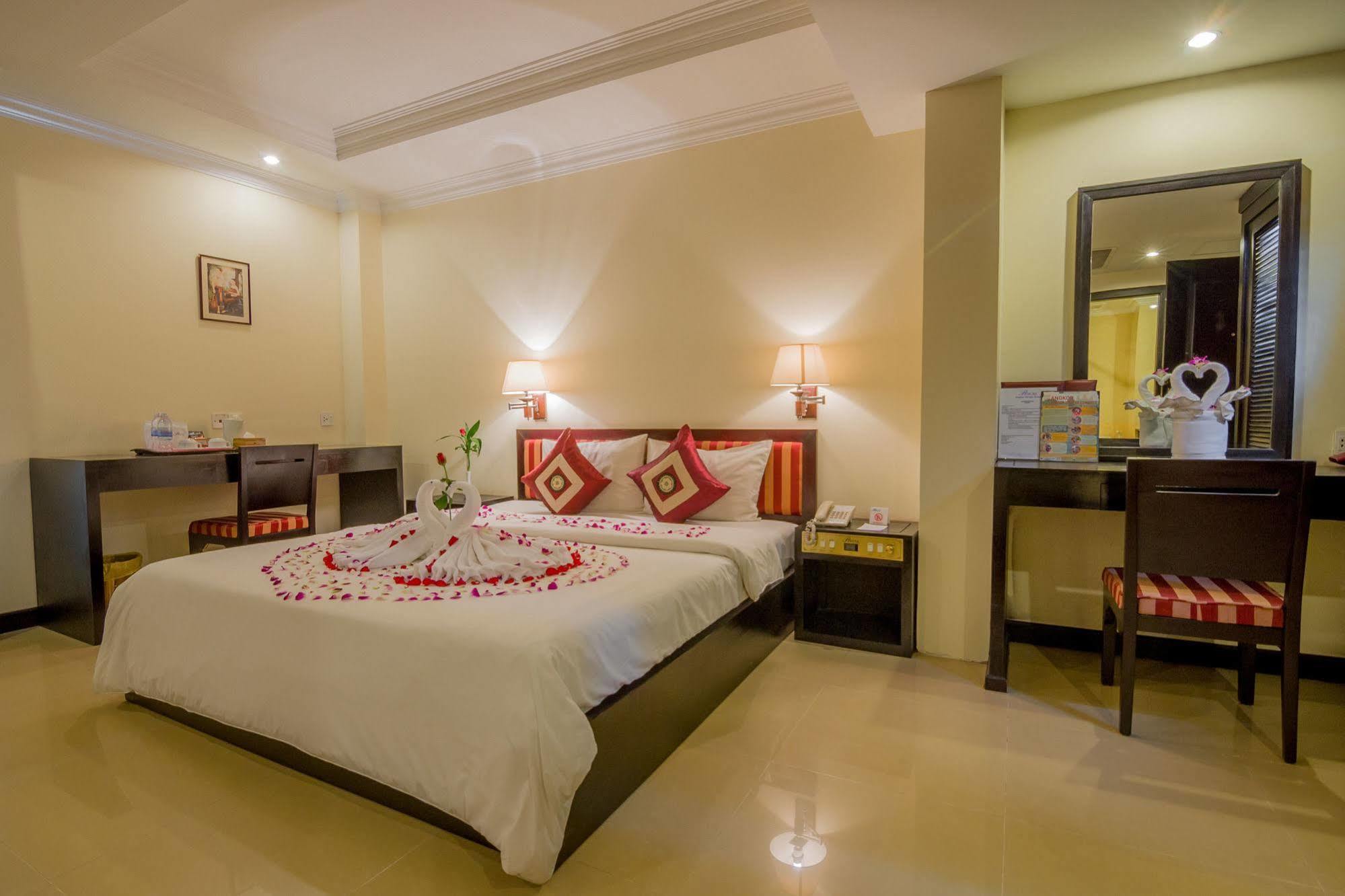 Angkor Riviera Hotel Siem Reap Exterior foto
