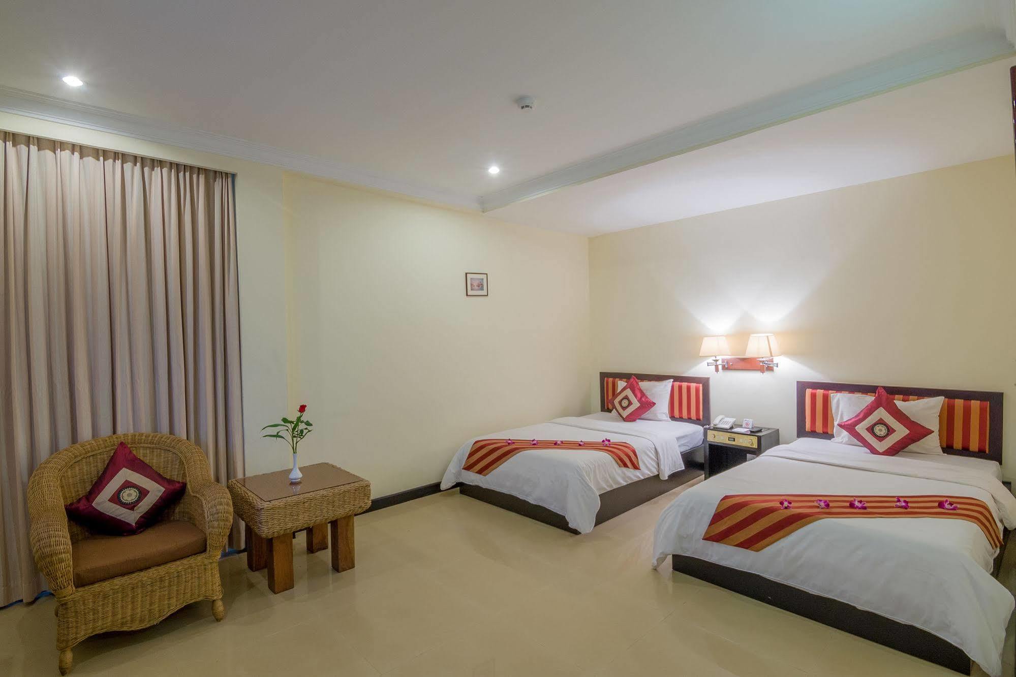 Angkor Riviera Hotel Siem Reap Exterior foto
